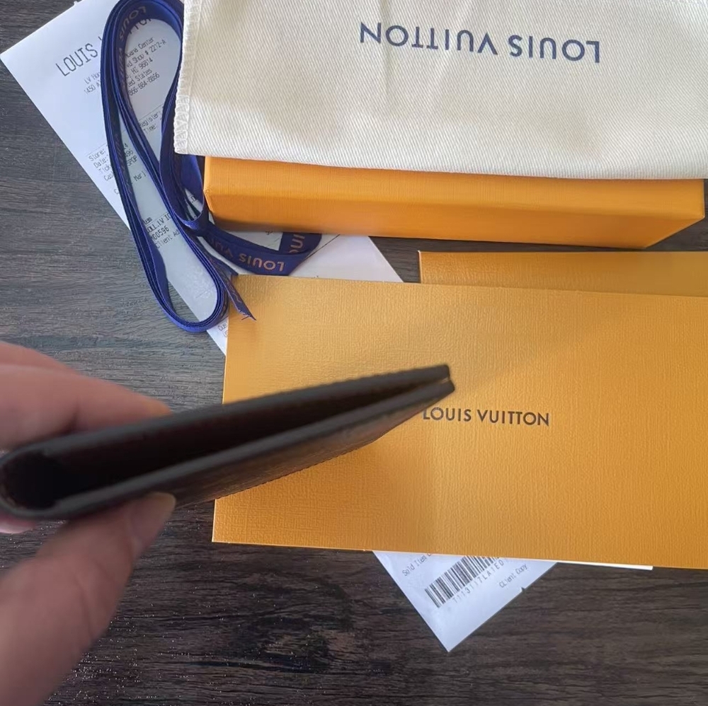 Louis Vuitton Passport Cover - Picture 7 of 11